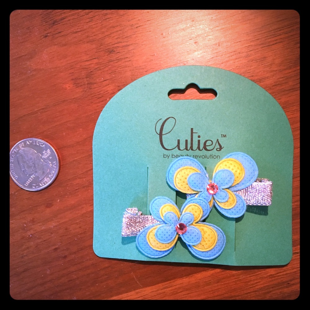 Cuties NWT hair clips